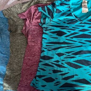 Under Armour Heat Gear Women’s T-Shirts Size XL Bundle